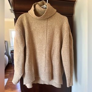 H&M brown turtleneck sweater size small